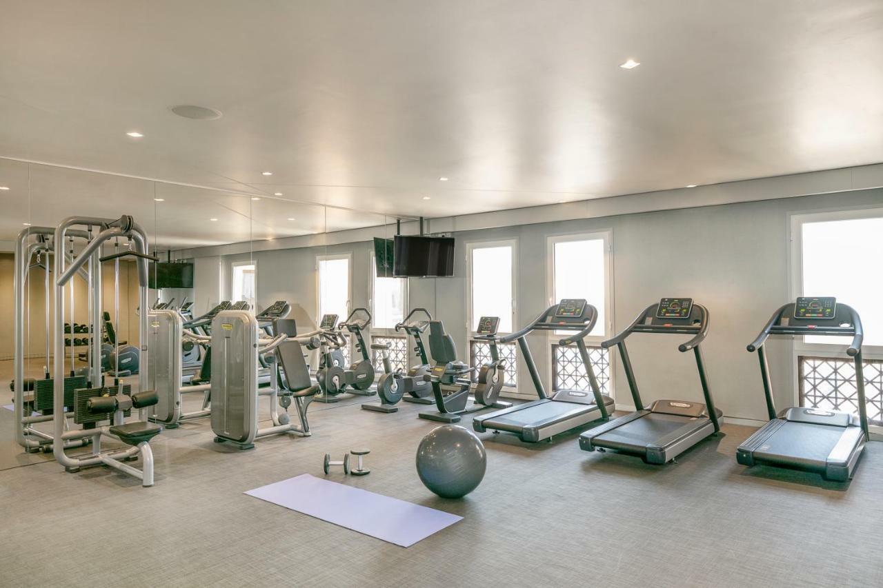 Готель Hyatt Place Wasl District Residences 4*